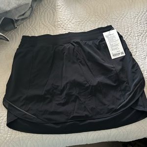 Hotty Hot HR Skirt Long-Black new with tags